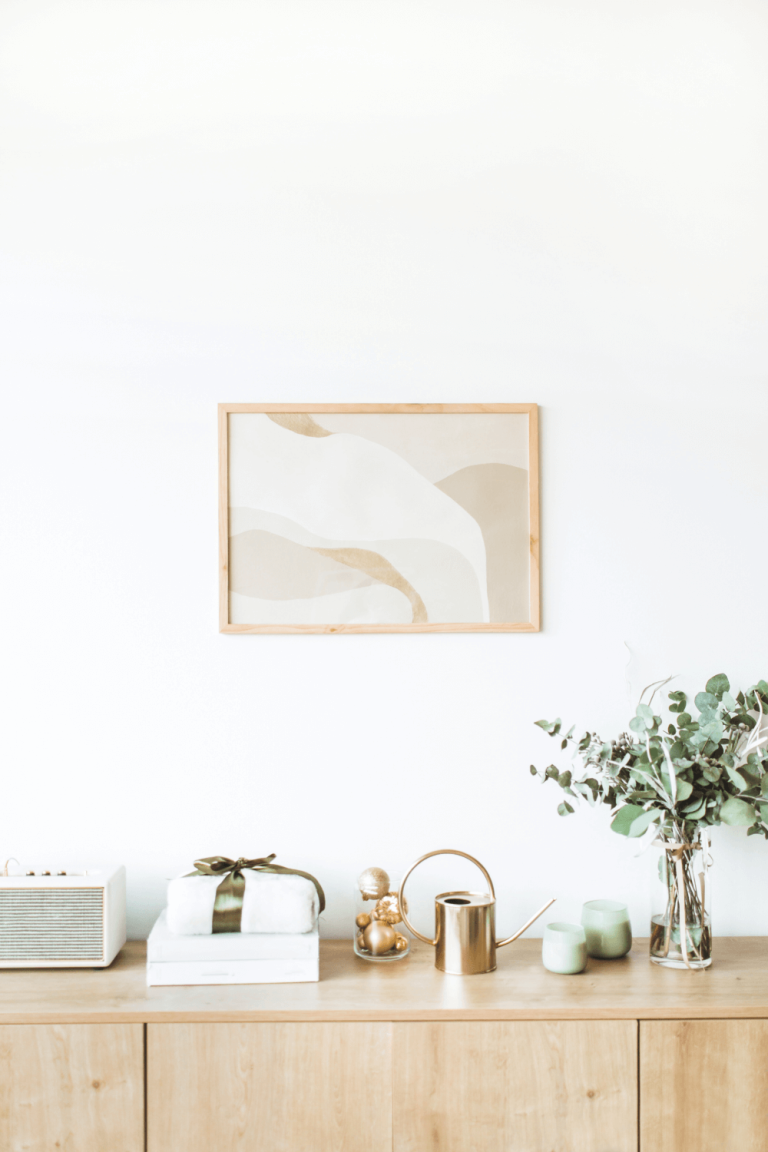 how to make a small living room look elegant