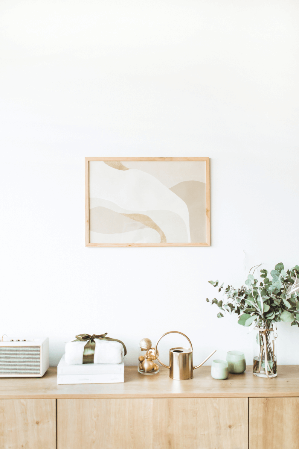 how to make a small living room look elegant