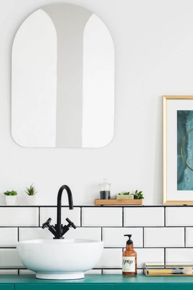 small apartment bathroom decor