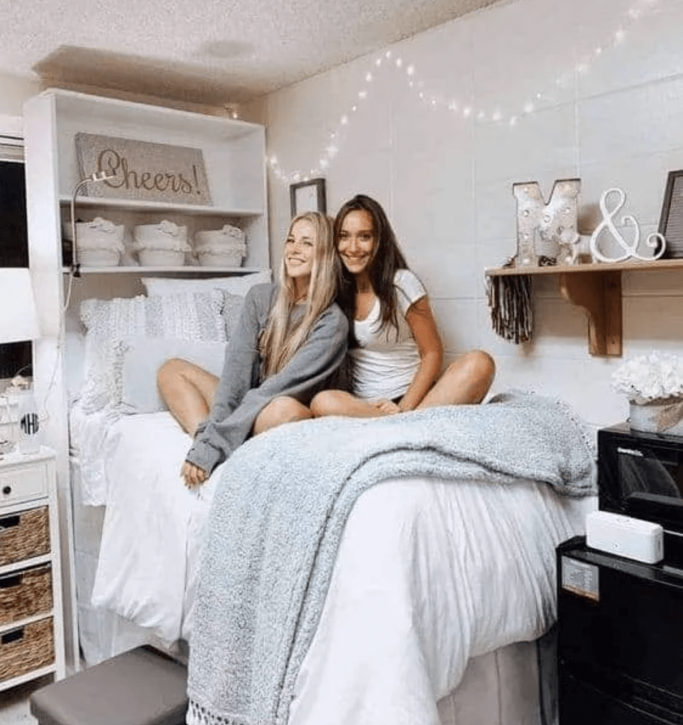 rustic dorm decor