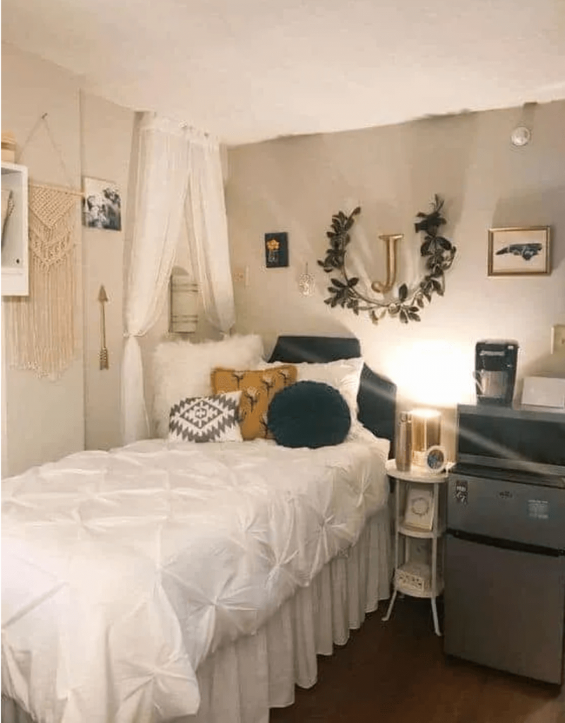 Girl dorm room ideas