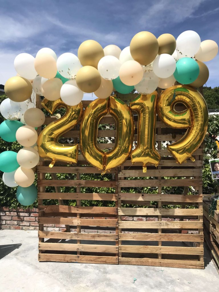 photo booth pallet backdrop