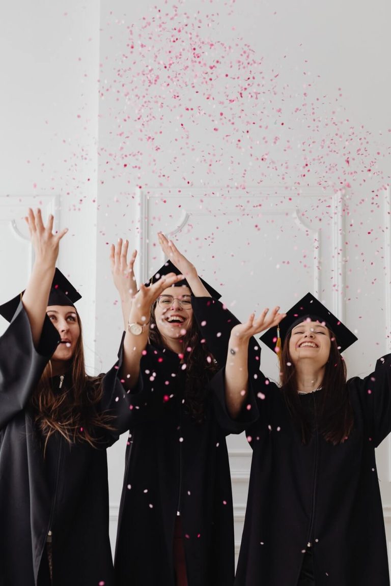 picture ideas for graduation