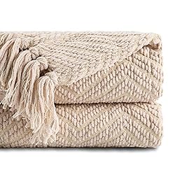 white throw blanket