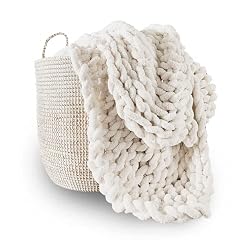 neutral chunky knit blanket