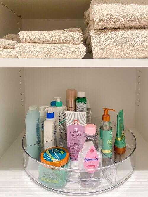 bathroom toiletries organizer