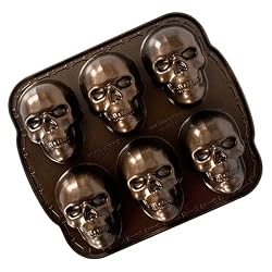 skull bakeware