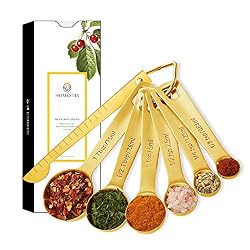 gold measuring spoons