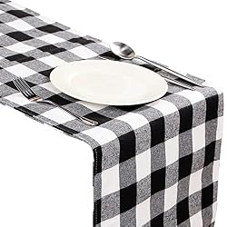 checked table runner
