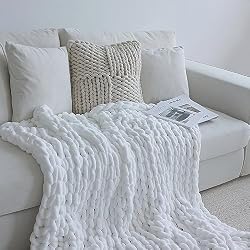 white chunky throw