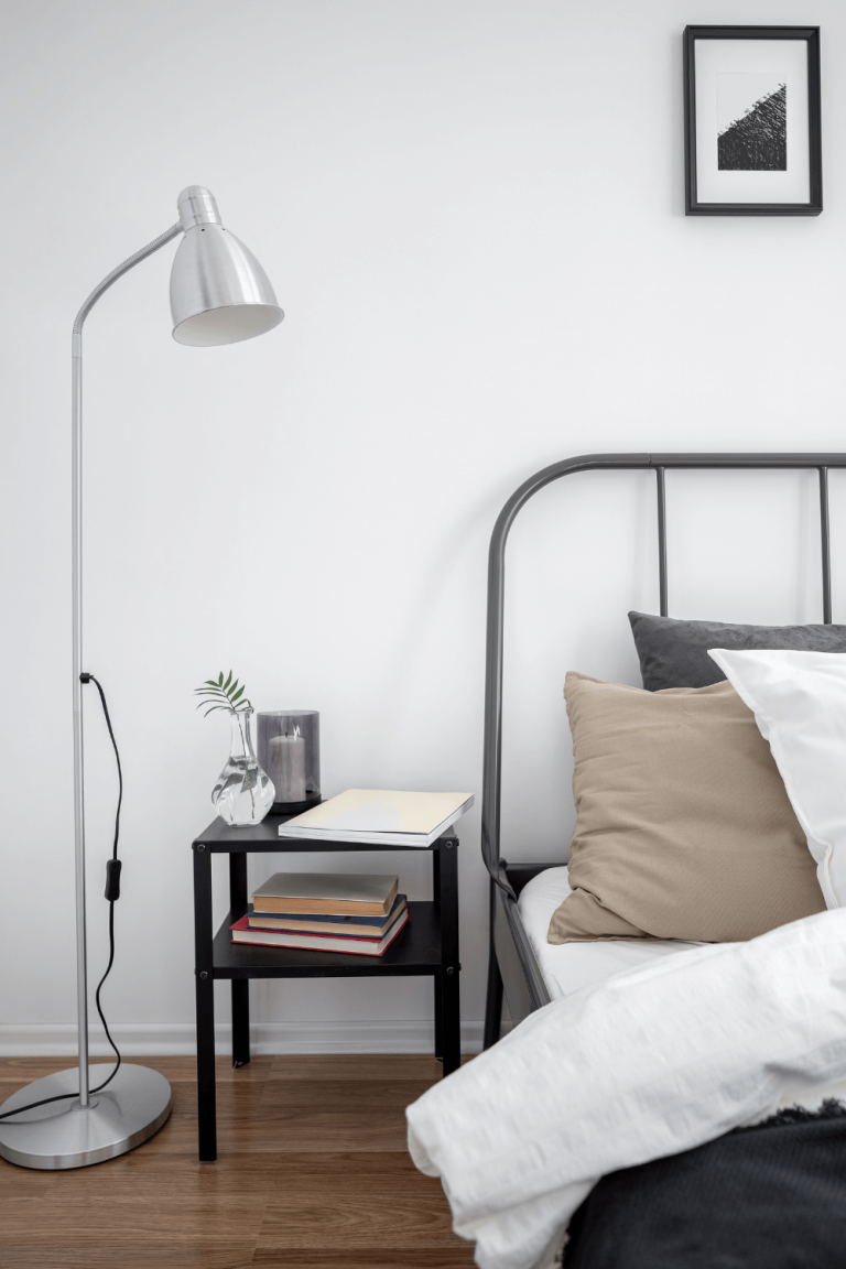bedside table decor ideas