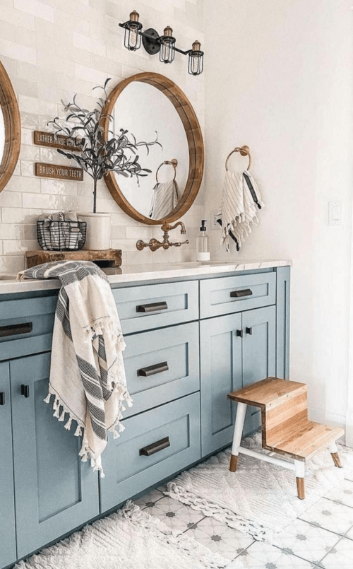 small bathroom decor