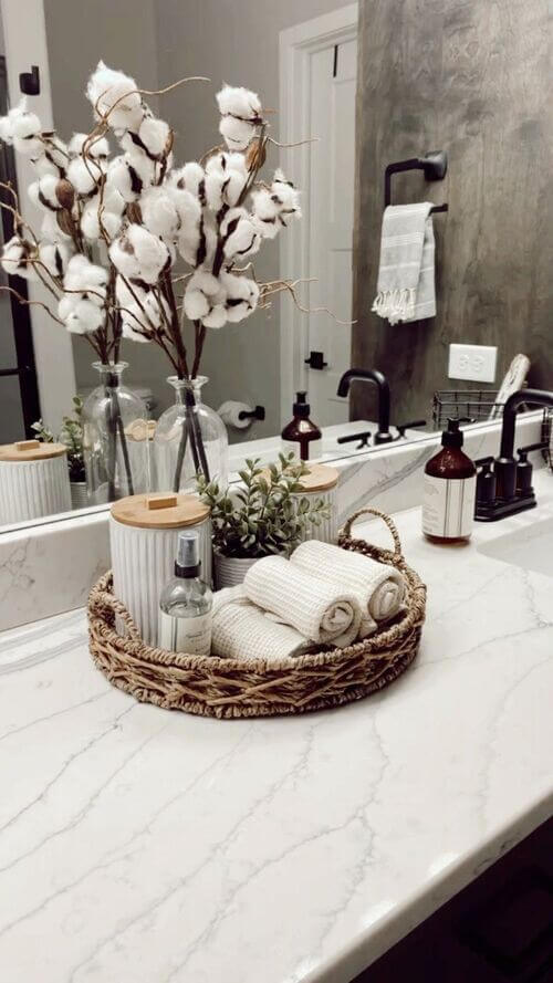 small space bathroom counter decor