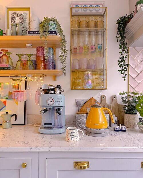 kitchen floating shelves