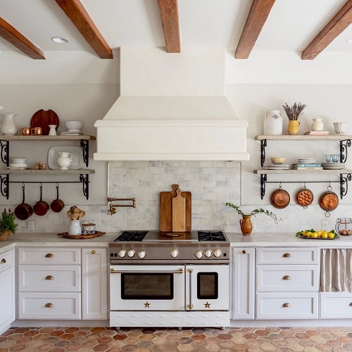 white and gold kitchen ideas