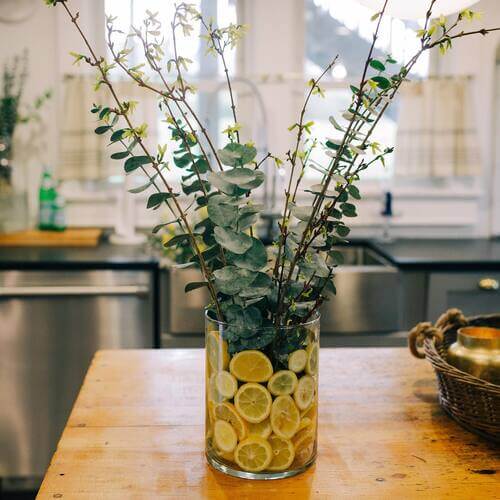simple spring centerpieces