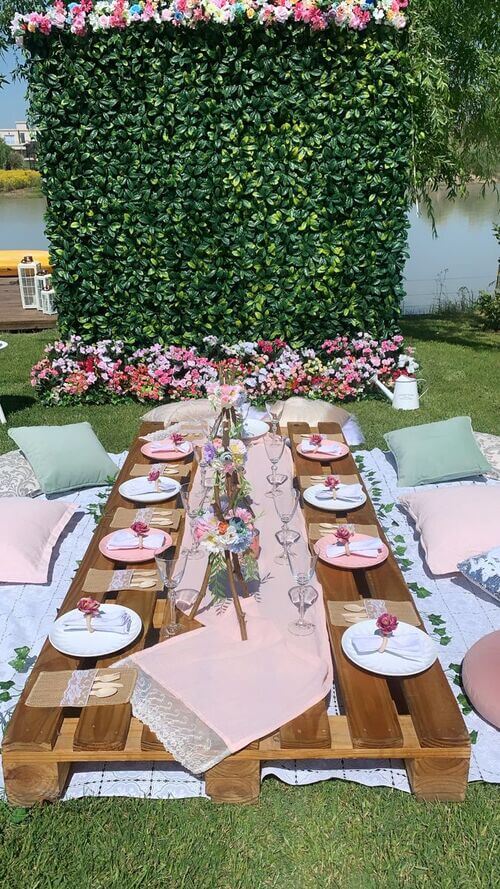 Cottage birthday table