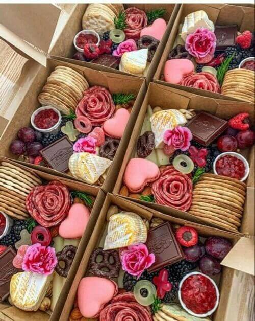 charcuterie boxes valentines