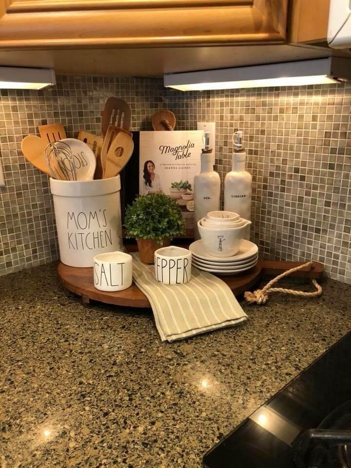 kitchen counter decor