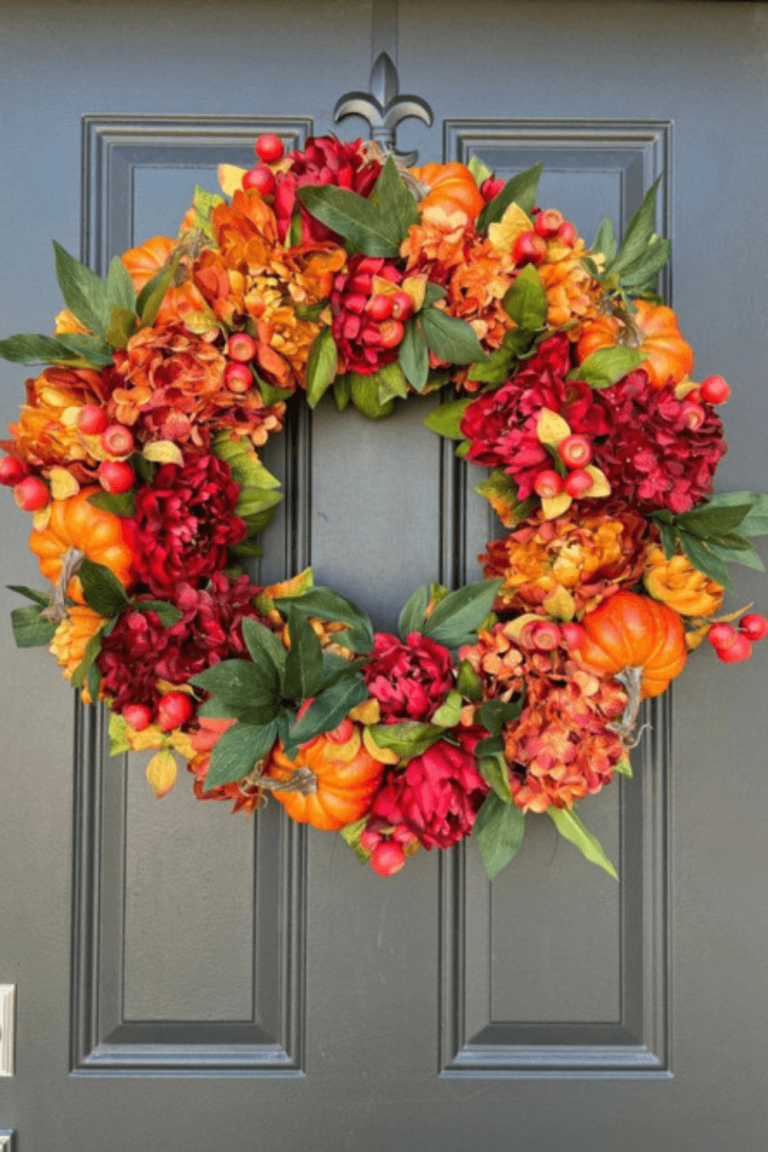 28 Unique Fall Wreaths to Recreate This Cozy Season