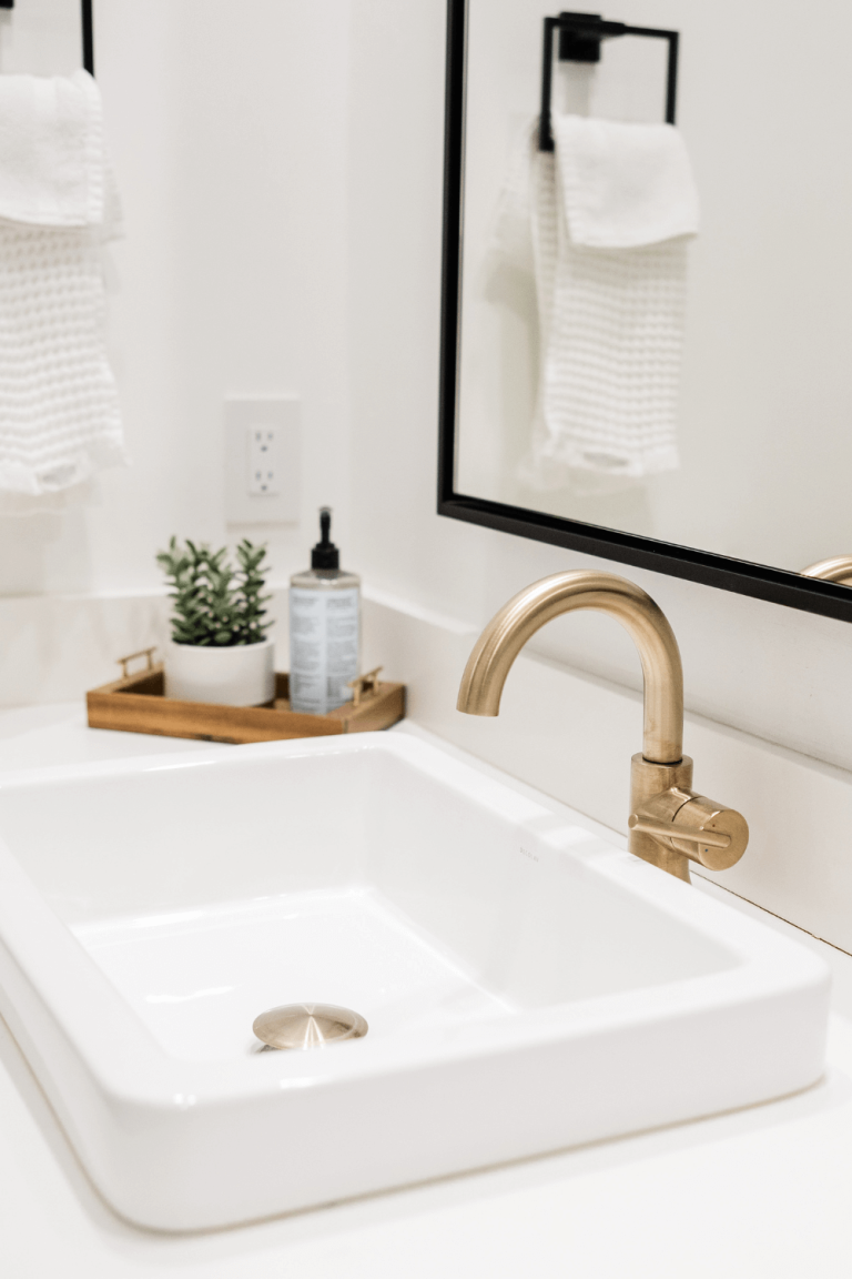 23 Fall Bathroom Counter Decor Ideas That Look Super Cute