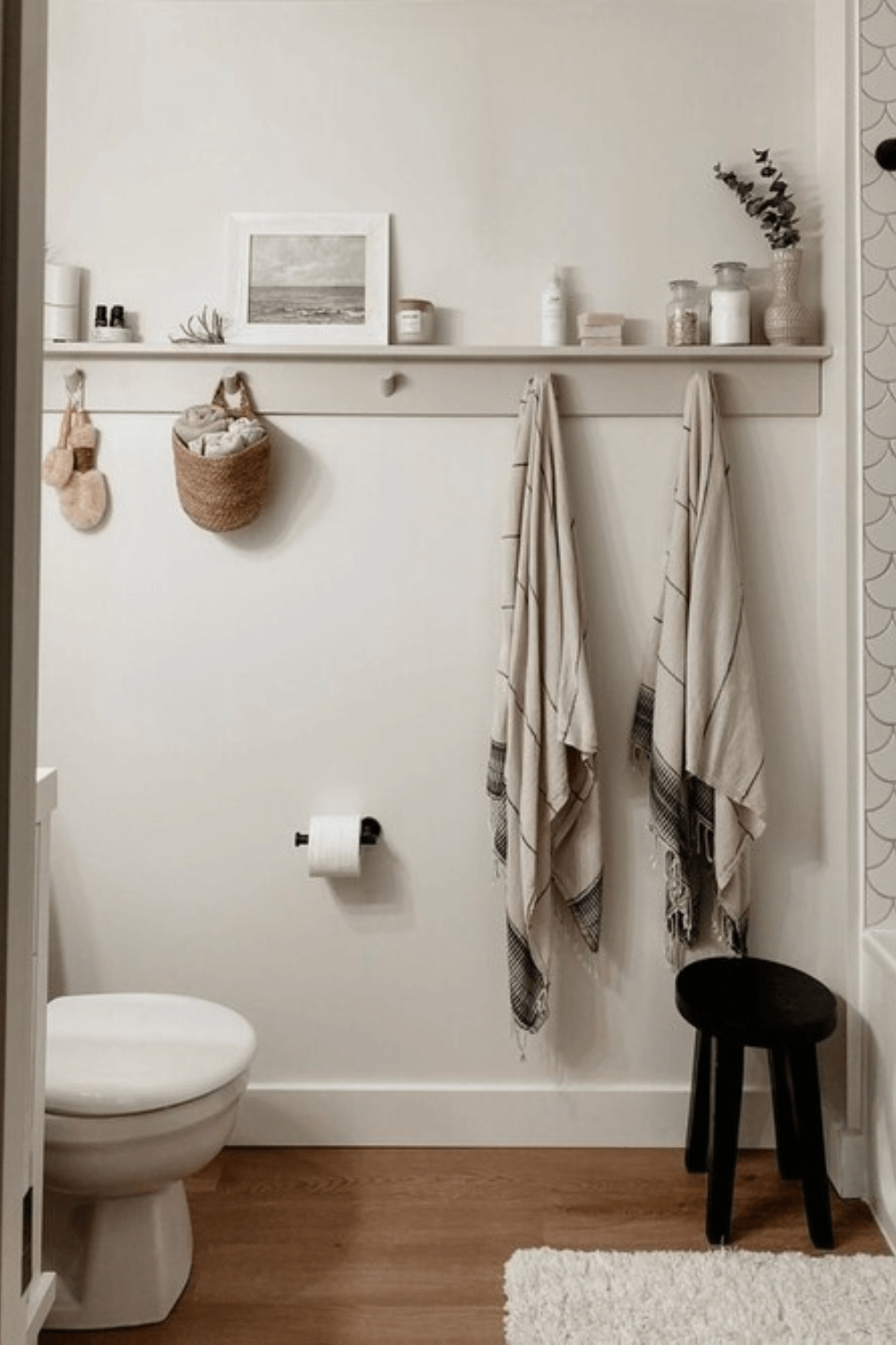 Bathroom towel rack decor ideas