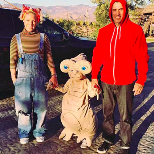 Funny-family-halloween-costume-ideas